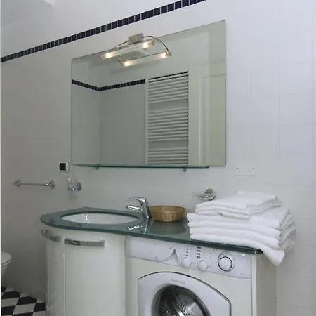 La Fiorita Apartment *